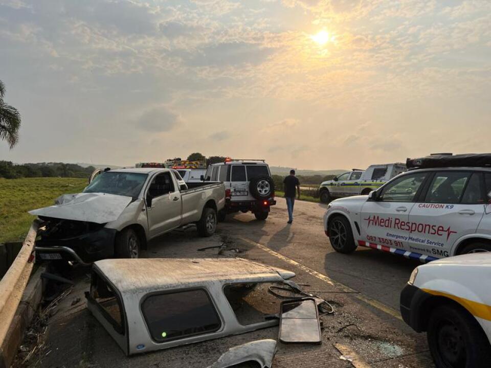 Four killed in early morning taxi crash on N2 before Umvoti Toll ...