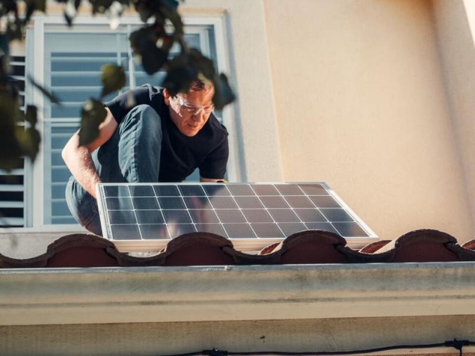 if-you-ve-installed-solar-panels-on-your-roof-here-s-how-you-qualify